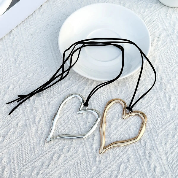 Hollow Geometric Heart Pendant Rope Necklace