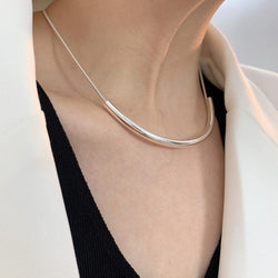 Elbow Pendant Chain Necklace In Silver
