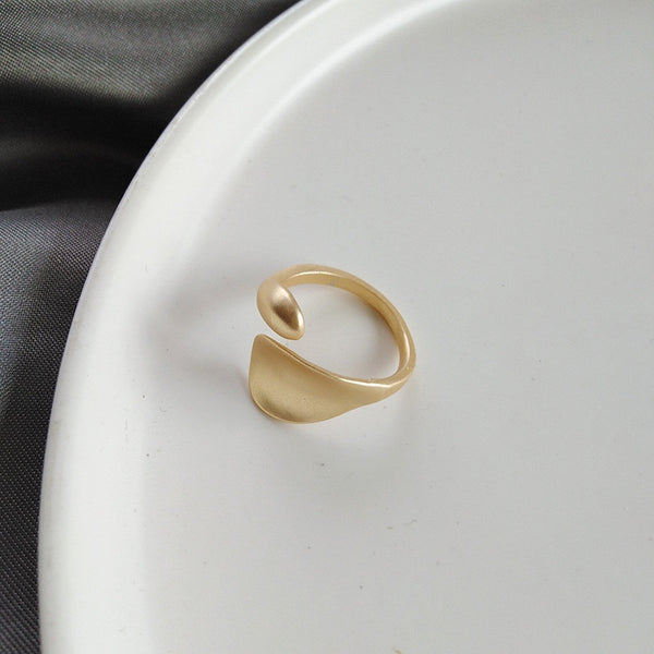 Stylish Adjustable Gold Tone Ring